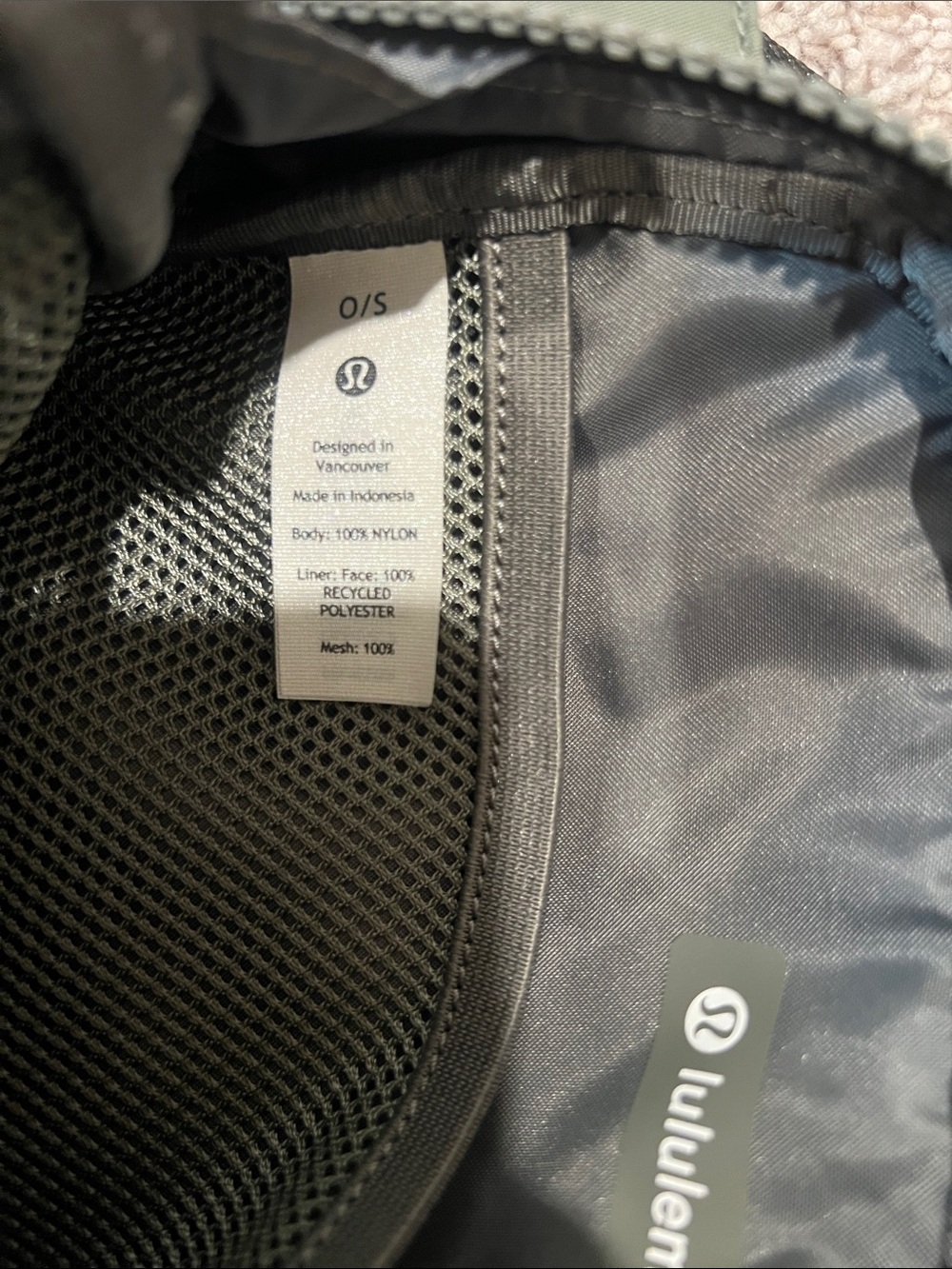 lululemon athletica Men's Olive Waist Pack - Minimalist Hip Bag - Picture 4 of 4